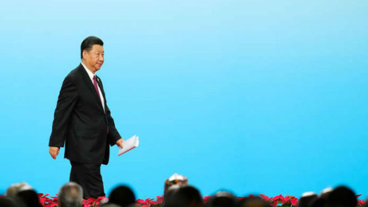 افتتح الجسر الجسر أمام حركة المرور بعد يوم من افتتاحه بشكل رسمي (أي يوم الأربعاء الماضي).