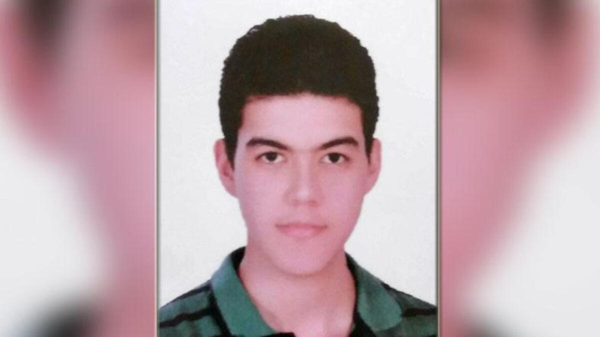 آخرها كانت إقدام نجل البرلماني المصري السابق حمدي الفخراني على الانتحار الأسبوع الماضي، وتبين بعد ذلك أنه كان يمارس لعبة الحوت الأزرق القاتلة.