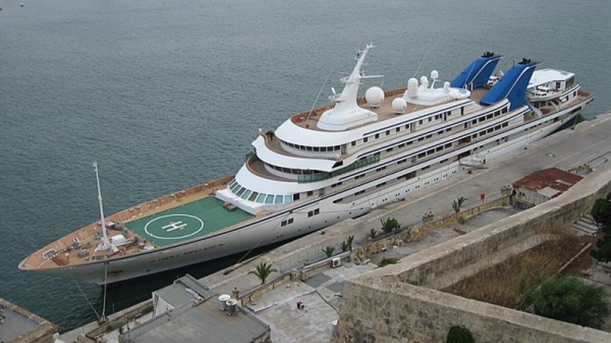 4. Prince Abdulaziz - Saudi King Fahad (d. 2005) / Royal Family

The Prince Abdulaziz was actually the longest motor yacht in the world for a whopping 22 years, until losing that place in 2006. It might not look the fanciest, but it can hold up to 64 guests and requires a crew of up to 65.
(Wikipedia - Creative Commons - User: Mecil)