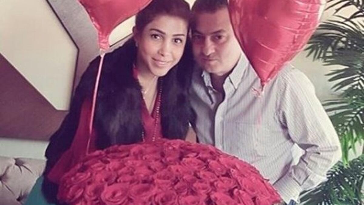 احتفلت الفنانة أروى على طريقتها الخاصة بعيد الحب من خلال مشاركتها لجمهورها بصورة لها برفقة زوجها وبينهما باقة كبيرة من الورود الحمراء أروى علقت على الصورة: "حبيبي و عمري ابو بنتي الله يحفظه لي ياربمين اليوم جاب و رود حمر لحبيبه ؟؟ منشن شخص تحب تهديه ورد احمر".