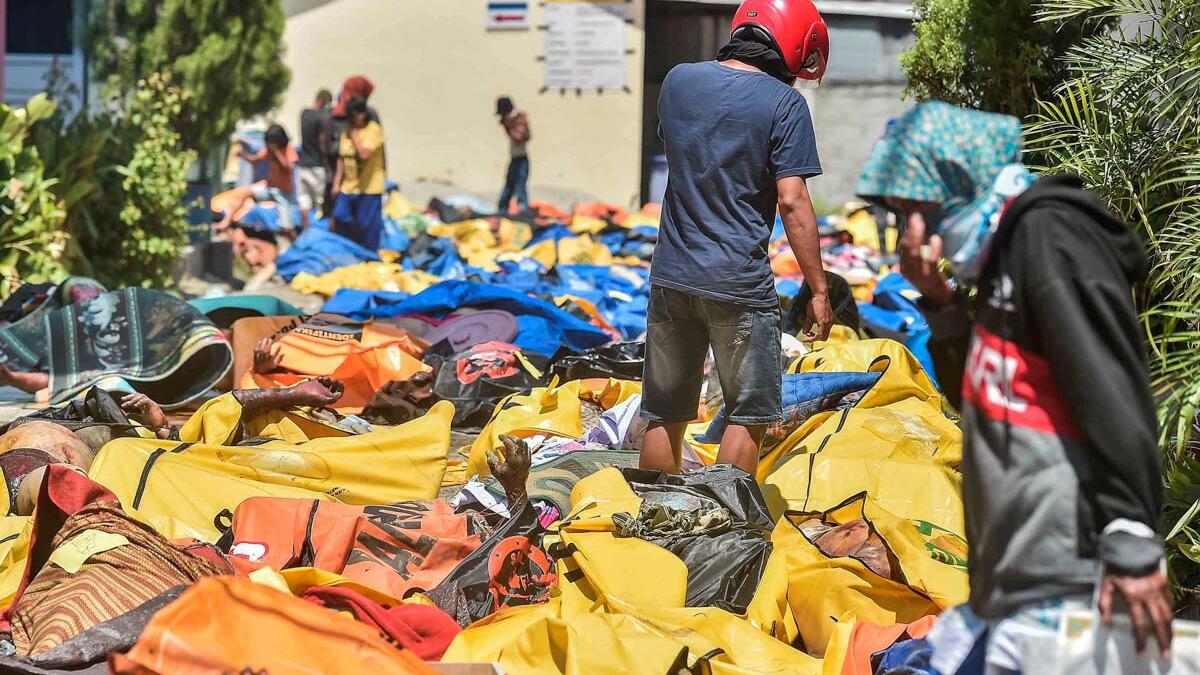 Death toll jumps to 832, with authorities fearing it will only climb. (Twitter)