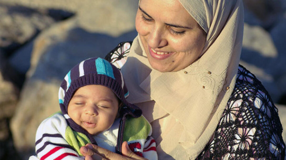 Mum, Arab, fortune-telling