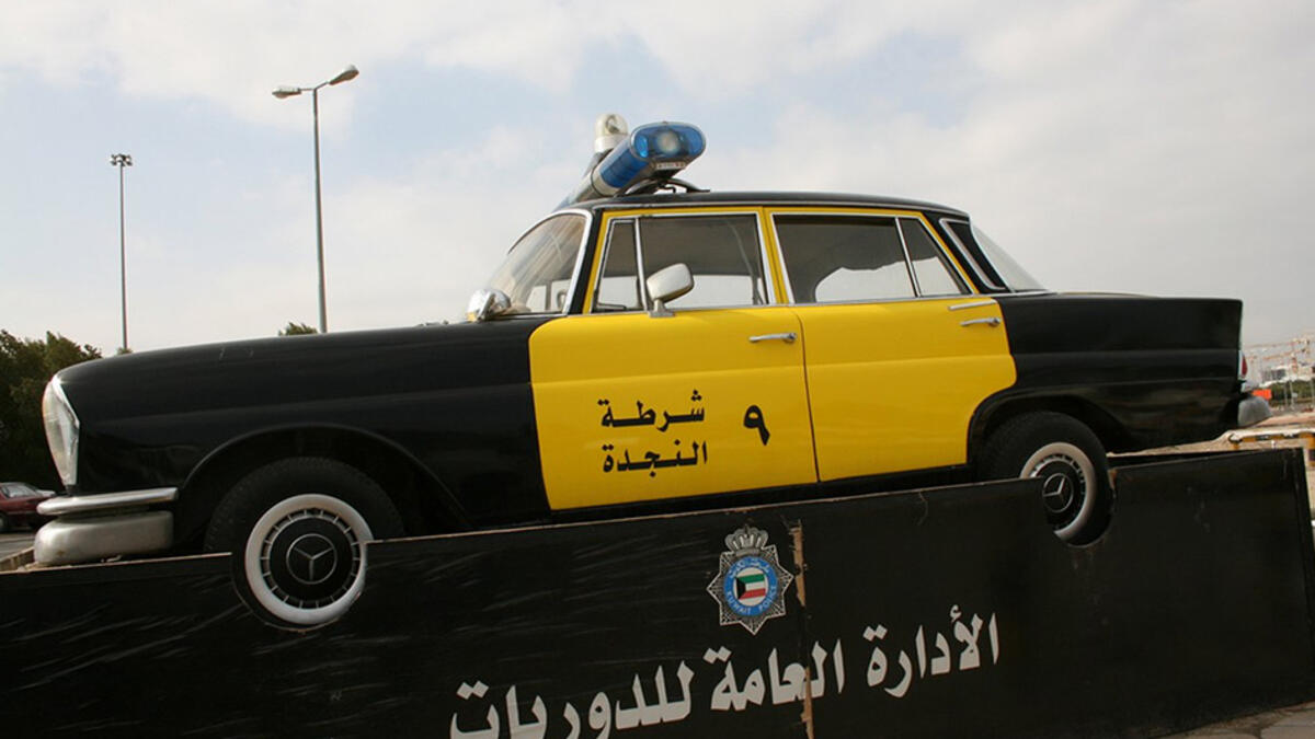 mercedes benz police cars