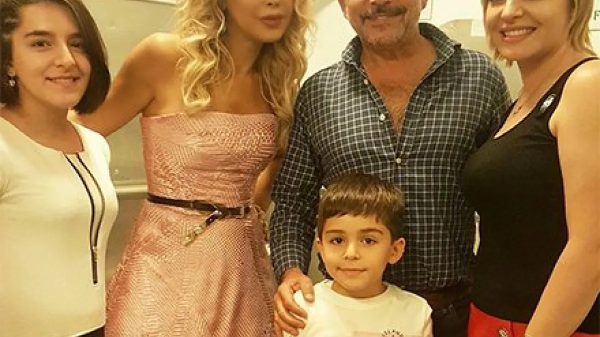 أحيت نوال الزغبي عدداً من الحفلات أثناء توجدها ضمن سفينة Stars on board  وشاركت نوال صورةً لها على مواقع التواصل الإجتماعي برفقة عابد فهد وزوجته الإعلامية زينة اليازجي وولديهما من كواليس حفلها وأرفقتها تعليقاً جاء فيه: “مع الممثل الكبير عابد فهد وعائلته”.