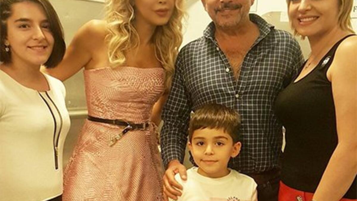 أحيت نوال الزغبي عدداً من الحفلات أثناء توجدها ضمن سفينة Stars on board  وشاركت نوال صورةً لها على مواقع التواصل الإجتماعي برفقة عابد فهد وزوجته الإعلامية زينة اليازجي وولديهما من كواليس حفلها وأرفقتها تعليقاً جاء فيه: “مع الممثل الكبير عابد فهد وعائلته”.