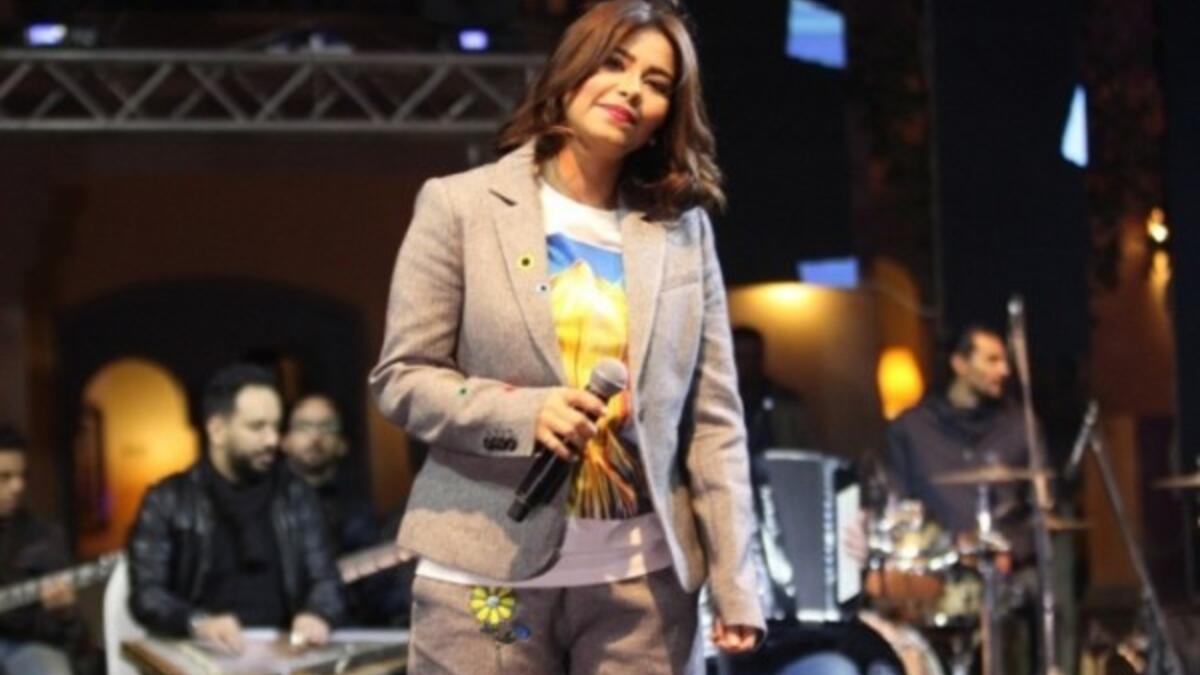 أثارت الفنانة شيرين عبد الوهاب جدلاً بملابسها في حفلتها في مهرجان طابا حيث ارتدت ملابس غير مناسبة لحفل غنائي واعتبر البعض أنّ شيرين حاولت أن توصل رسالة للجميع بعد الهجوم الذي تعرضت له إثر سخريتها من الفنانين عمرو دياب وإليسا والتأكيد أنّها قوية.