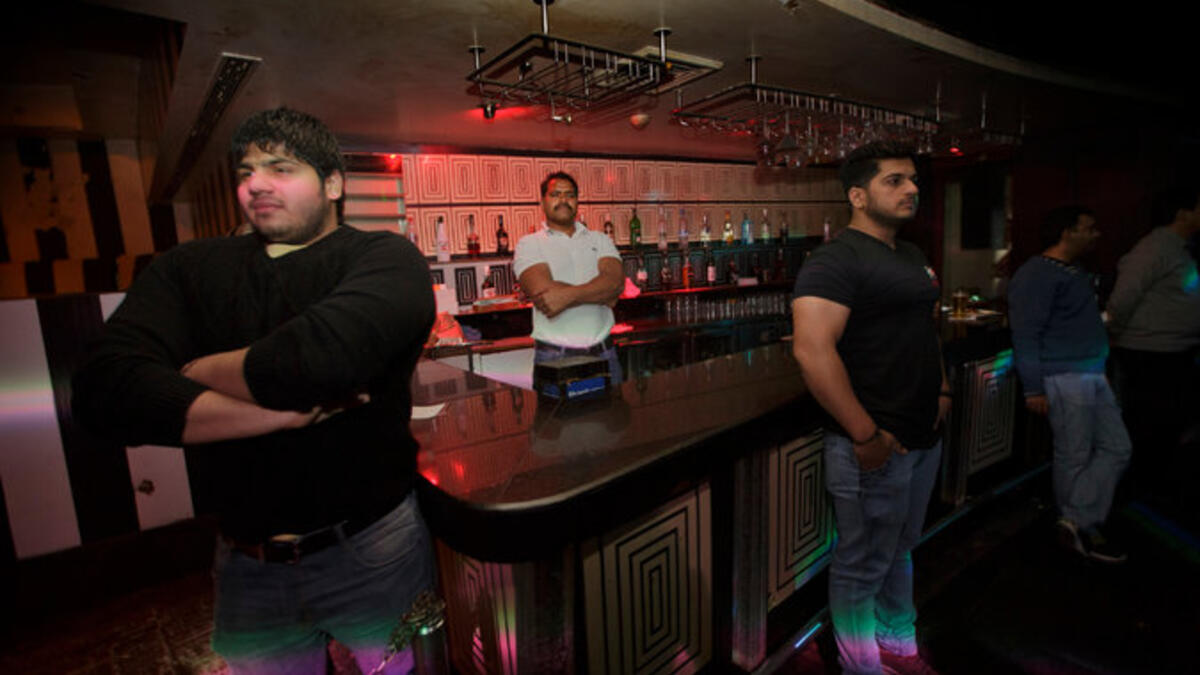 ويستثمر رجال القرية عضلاتهم بالعمل كحراس في النوادي الليلية والحانات