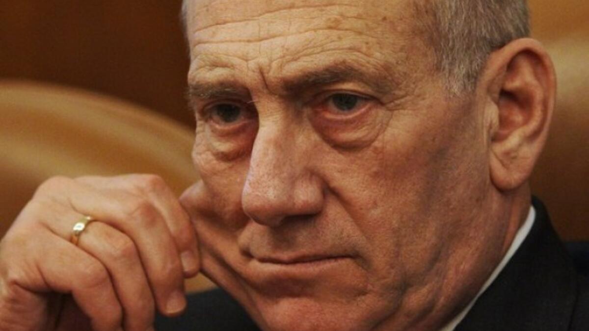 Former Israeli prime-minister (and lefty!) Ehud Olmert was busted for corruption in 2009, when Jerusalem District Court  indicted him on five criminal counts, including the "money envelopes affair". In 2014, he was convicted of bribery and sentenced to eight months in prison. Wonder which hand accepted the bribes?