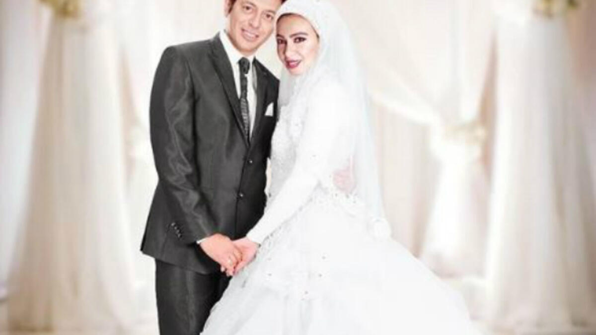 Mirhan Hussein who plays the role of a woman who wears hijab in the series 'Ayoub' also wore a wedding