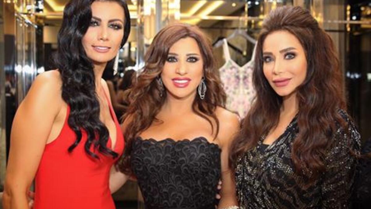 نشرت شمس الأغنية الفنانة نجوى كرم على صفحتها الخاصة في الفيسبوك صورة تجمعها بالإعلامية لجين عمران وإحدى صديقاتها وكتبت معلقه " من بيروت الى دبي وألف مبروك للصديقة سوسن وليد في افتتاح ‪#‎SWOneFashion‬" .