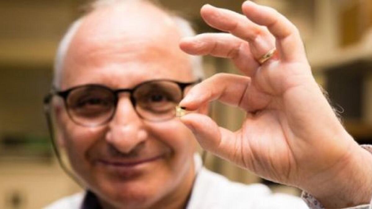 رشيد يزامي هو عالم مغربي فرنسي ابتكر شريحة يمكن أن تشحن بطارية هاتفك خلال 10 دقائق وتتعرف الشريحة على البطارية التالفة التي يمكن أن تفسد الهاتف.سنة 2014 كان واحداً من العلماء الفائزين بجائزة تشارلز ستارك دريبر للهندسة لتطوير بطارية الليثيوم أيون