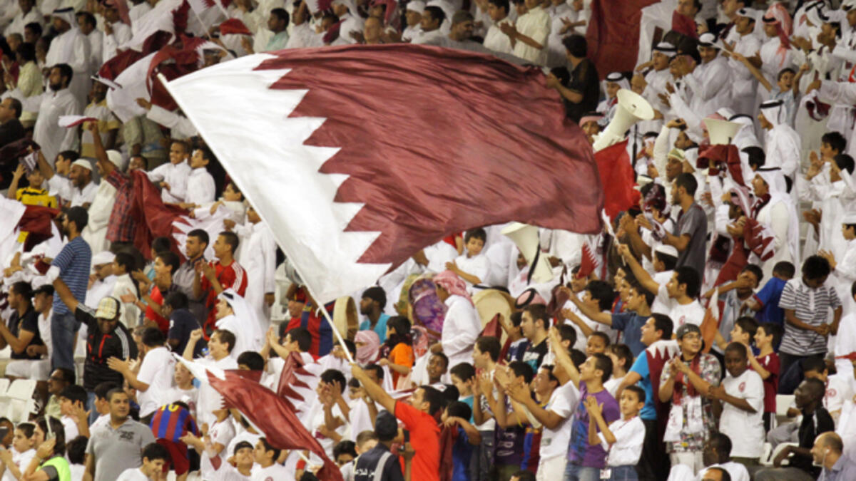 Does Qatar really have that many football fans? In order to create the impression of a full stadium, Qatar bought “fans” with money in 2015, when migrant workers from Asia and India were first trained in chanting songs they did not understand and paid up to 30 riyals (£5) for attending the matches.