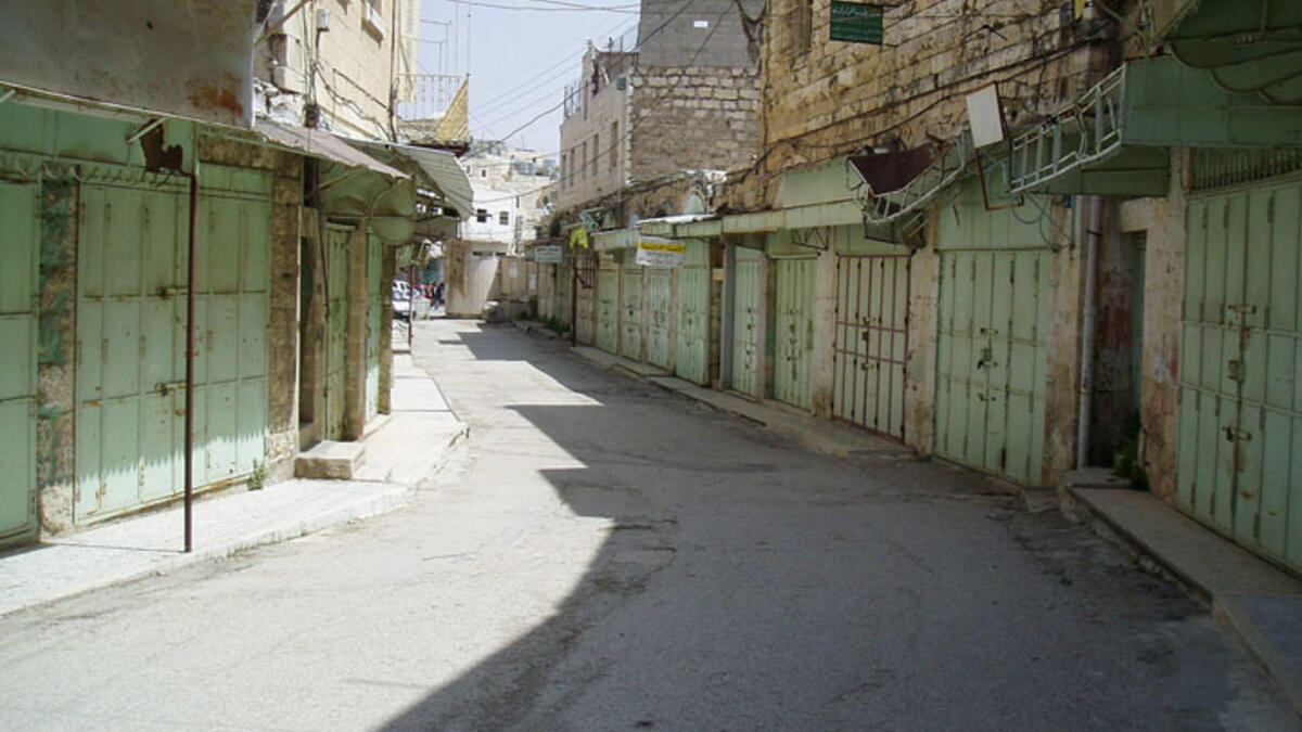 Fierce clashes between Jewish settlers and Palestinians have left many areas of Hebron's Old City completely deserted. Between violent killings of settlers by Palestinians, and IDF shootouts with Palestinian teens, areas like the old souk are eerily void of activity.