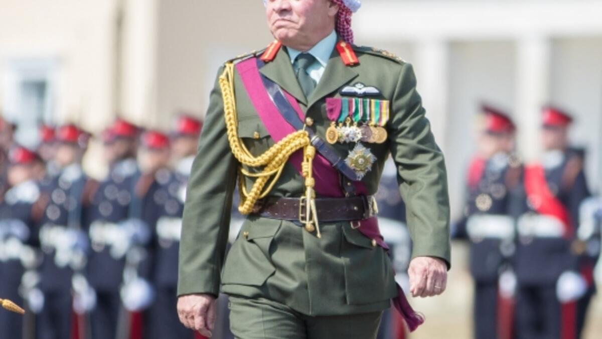 تخرج الملك عبدالله الثاني في أكاديمية ساندهيرست العسكرية الملكية في بريطانيا، ثم أكمل دراسته العليا في مدرسة "أدموند ولاش" للسلك الدبلوماسي في جامعة جورجتاون بواشنطن.