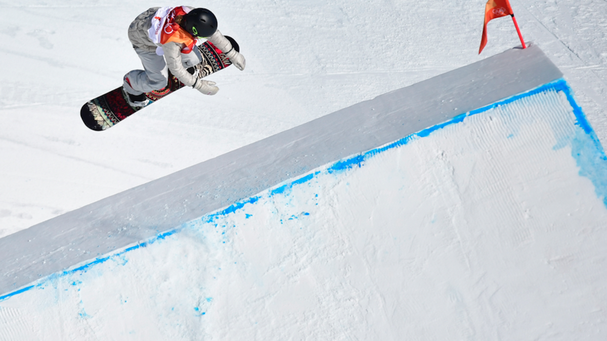 U.S. Jamie Anderson competes and wins in a run of the women's snowboard slopestyle final event at the Phoenix Park during the Pyeongchang 2018 Winter Olympic Games on February 12, 2018 in Pyeongchang. 
(Martin BUREAU / AFP)