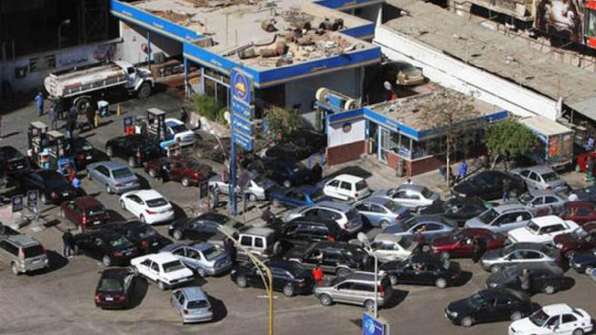 Gas station queues clog up Egypt
