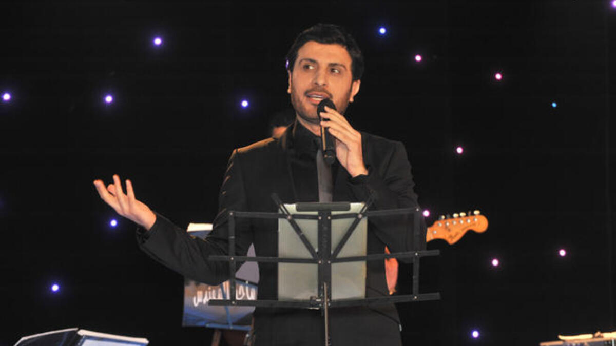 Majid Al Mohandes, Prince of Arabic singing, performed an impressive 4 hours feat of non-stop singing delighting the Arab
fans of London- resident and visiting.