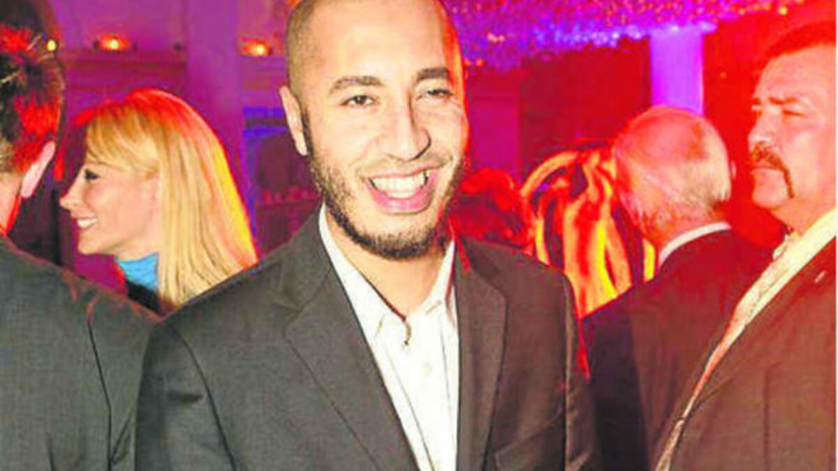 سيف العرب -  أوقفته الشرطة الألمانية في عدة مناسبات بسبب الأصوات المزعجة بسبب سيارته الفيراري التي جعلت سكان ميونيخ يثورون.