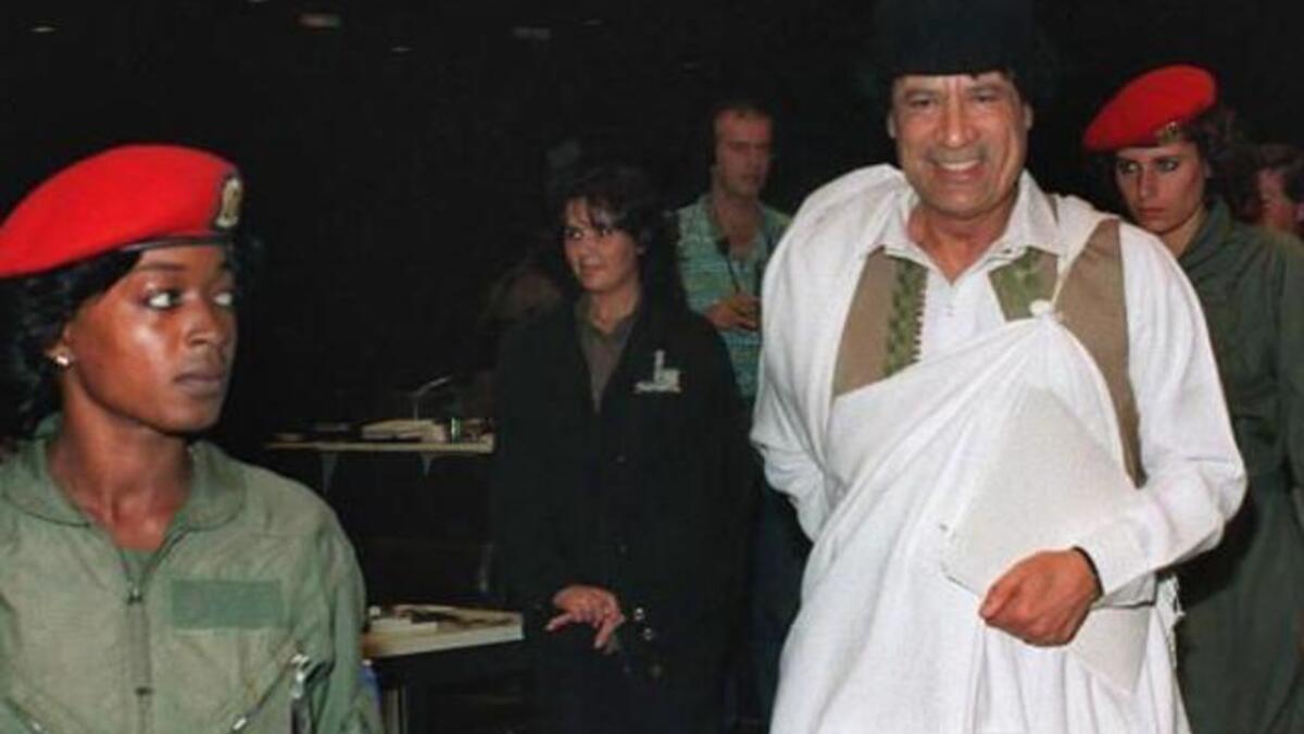 يدعي القذافي أن تدريب النساء على القتال من شانه أن يساعد في حمايتهن لأنفسهن بدلا من أن يصبحن ضحايا في الحروب والنزاعات.