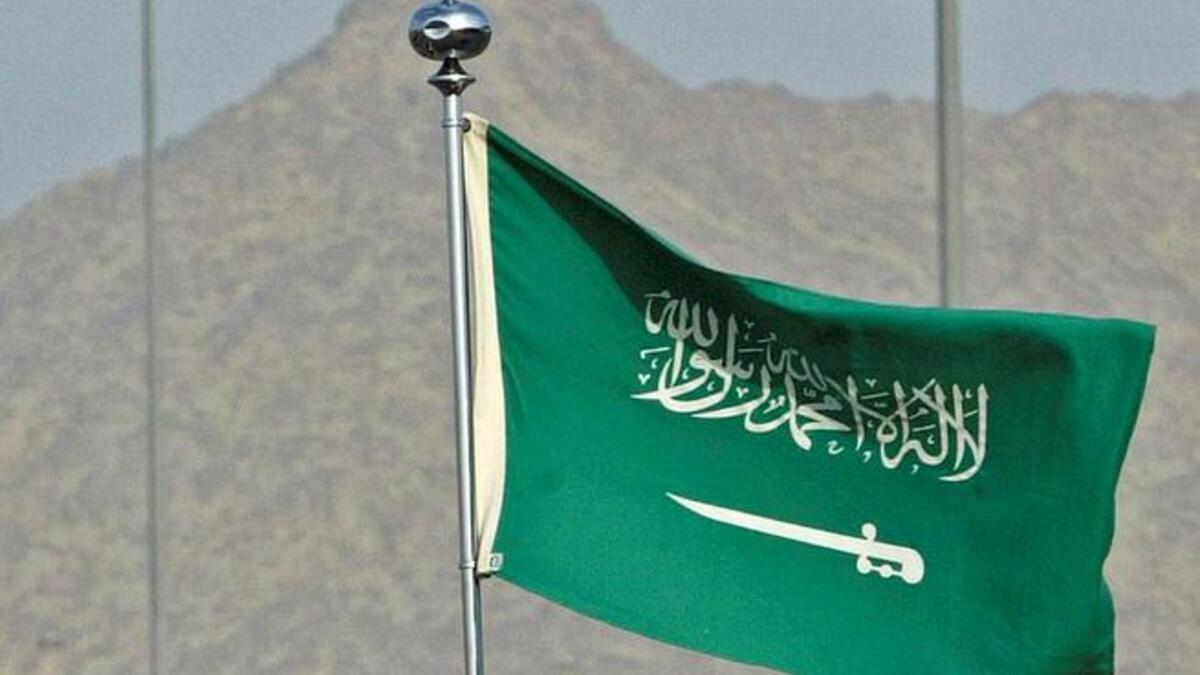 The 'Gulf' between Sunni & Shia: Religious clerics versus Sunni monarchy? Sunni tribes or clans versus Shia strongholds. 
The Sunni dominated Arab world versus Shia dominated Iran. An attempt was made by the Sunnis to destroy the 
shrine of al-Hussein, escalating tension between the Sunni & Shia creeds.