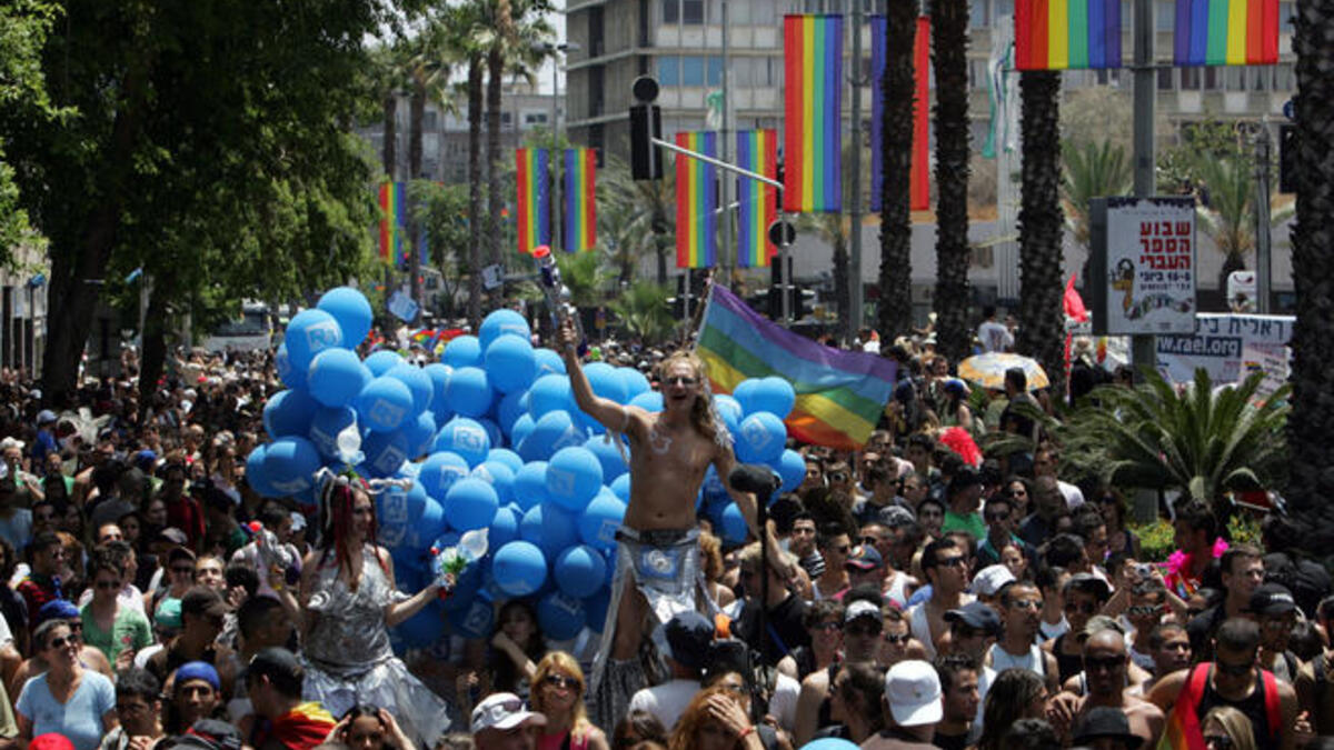 National and Gay pride in the same week: June 10th many Israelis were otherwise 'occupied' with Gay rights' celebrations
in Tel Aviv. Some 70,000 people attended Tel Aviv’s annual Gay Pride Parade versus the 2,500 that came out for peace in the
same city earlier in the week.