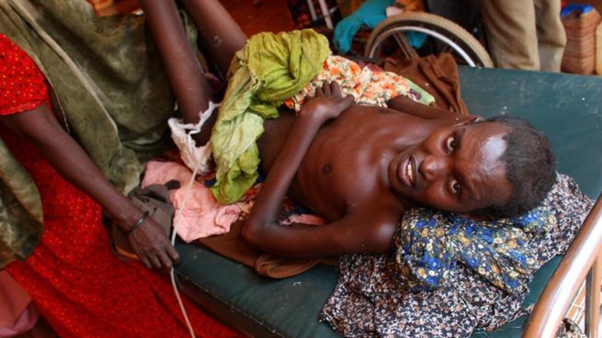 There are programs in Ramadan in the region that do cater for hungry bellies:60,000 “ifttar” breakfast meals 
aredistributed to more than 6,000 families and children of all nationalities in the UAE daily for the whole month. The people
helped include poor families, orphanages & factory workers.