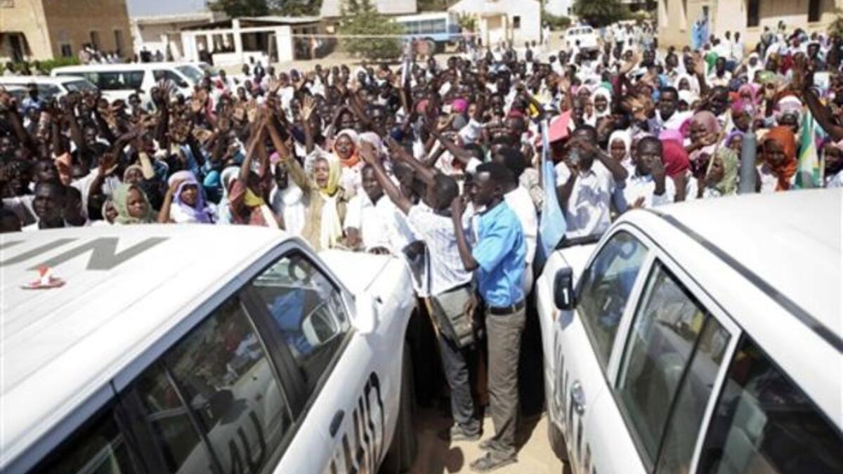 Sudanese students protesting against the visit of Darfur mediators from Qatar and the UN outside the University of Zalingei.