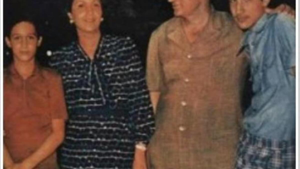 عقب فترة قصيرة من زواجها عملت معلمة بمدرسة ابتدائية براتب 11 جنيها وأقامت مع زوجها في شقة متواضعة.