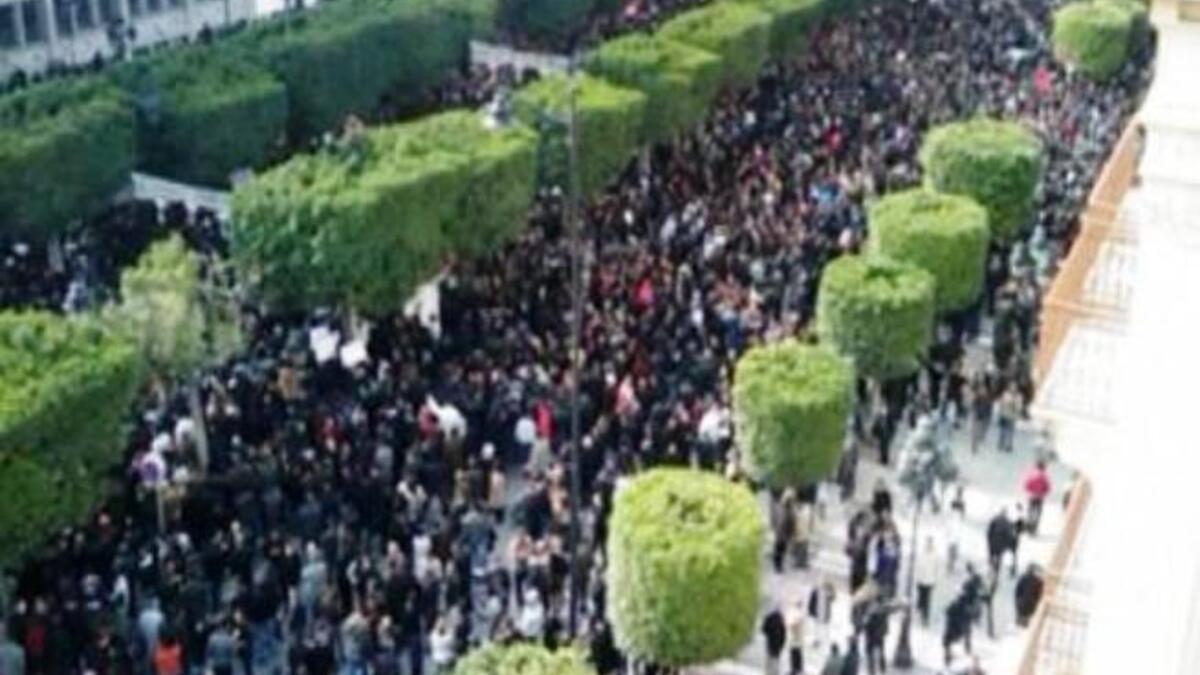 Protests spread to the capital Tunis where Bourguiba Avenue & the 'Kasba' demos were the precedent for Tahrir. Live ammunition fired into crowds only spurred on the gumption. The area afore the foreboding interior ministry swelled in a critical mass of red, single-starred flags. This tipped Tunisia's revolt which in turn inflamed the region.