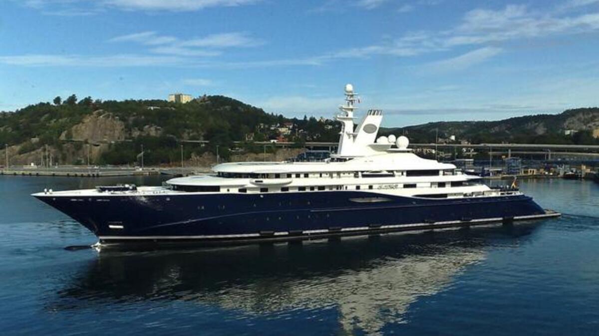 Al Mirqab - Belongs to Qatar’s prime minister Hamad bin Jassin bin Jaber Al Thani and features a stunning centerpiece grand staircase climbing 4 decks. 200 million Euros.