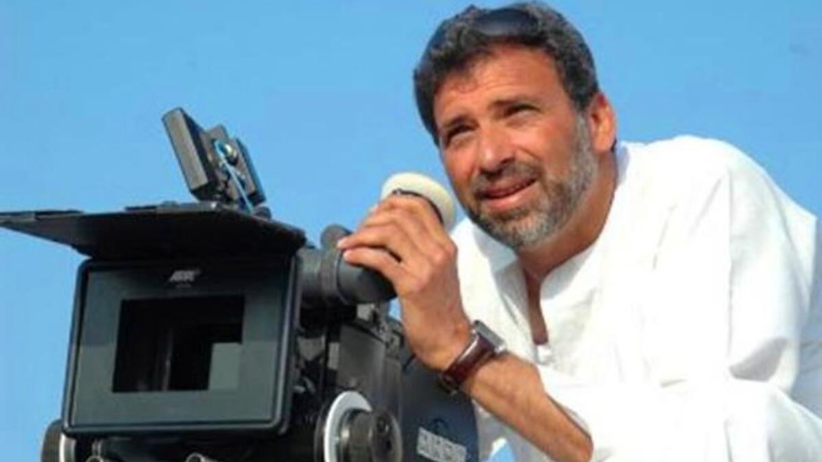 Director ‘Khaled Yousef’ announced that he would abstain from voting in the elections as his preferred party ‘Al Tayar al Nasiri’ is 
running in an alliance divided between Salafi affiliates and the Brotherhood. He professes openly to not supporting either 
Islamist camp.