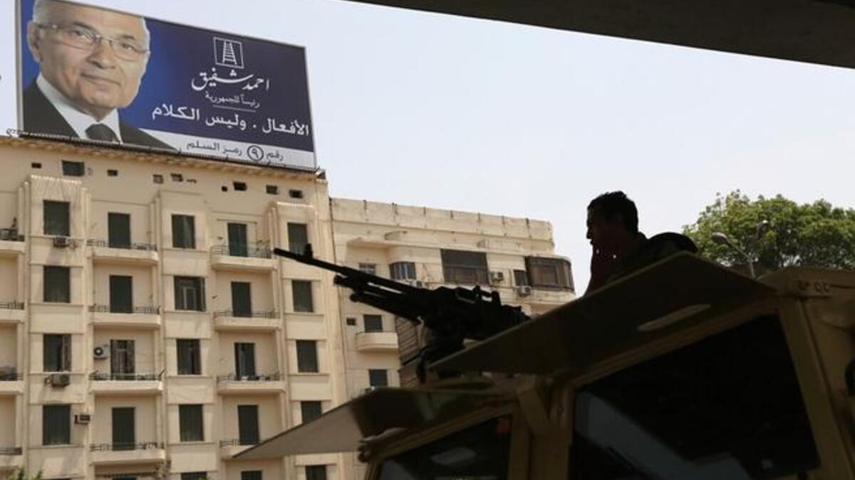 Arabs Got Issues: Egypt split, Shafiq V. Mursi