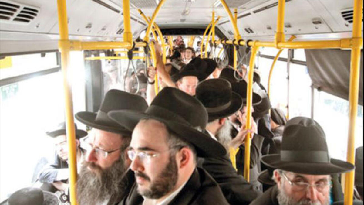حافلات يهودية بدون اختلاط مع النساء