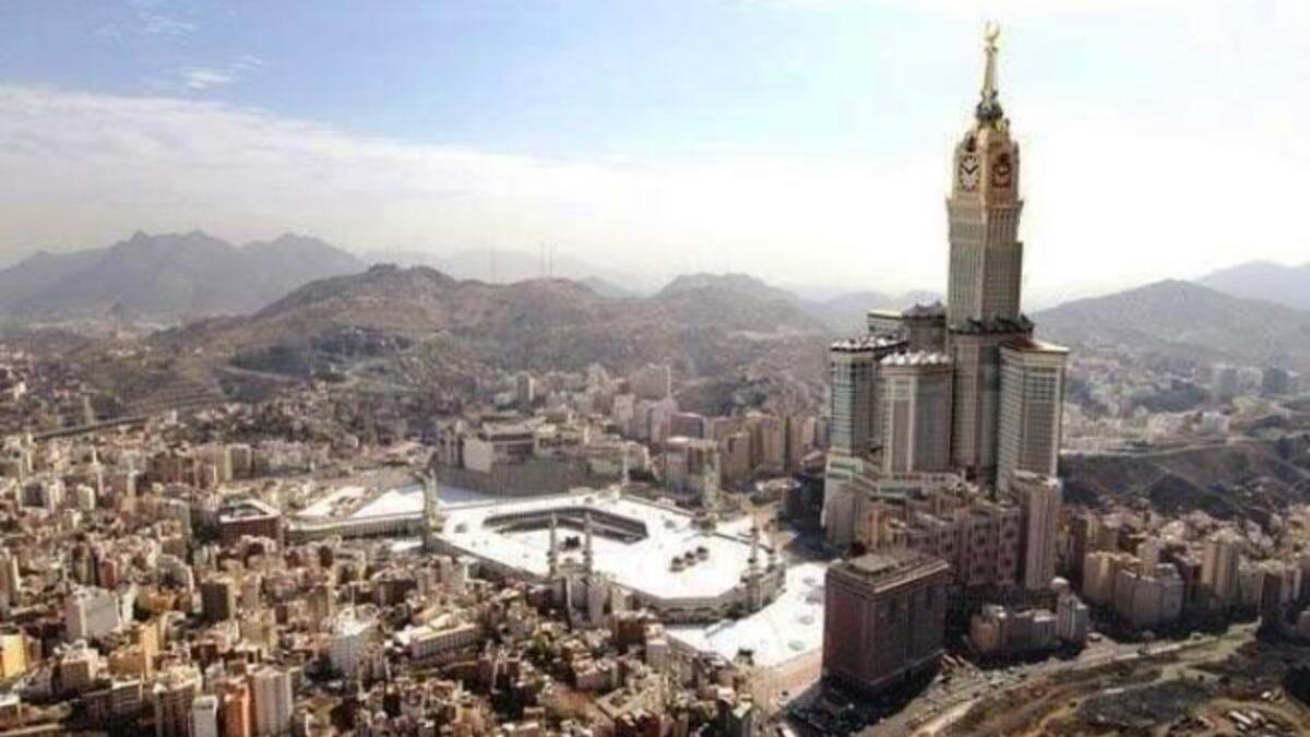 بيغ بن مكة: لقب أطلق على ساعة مكة التي تنافس ساعة لندن الشهيرة.تفوق ساعة مكة بيغ بن  في حجم واجهاتها بحوالي ست مرات ويعلوها هلال ذهبي.