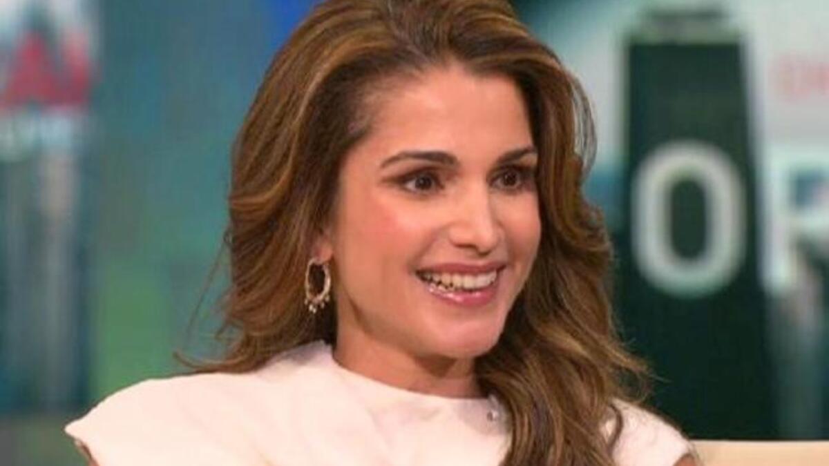 ظهرت الملكة رانيا في البرنامج كناشطة على الشبكات الاجتماعية وكأم تمارس حياتها مع أفراد عائلتها حيث يشاهدون الأفلام ويتناولون البيتزا.