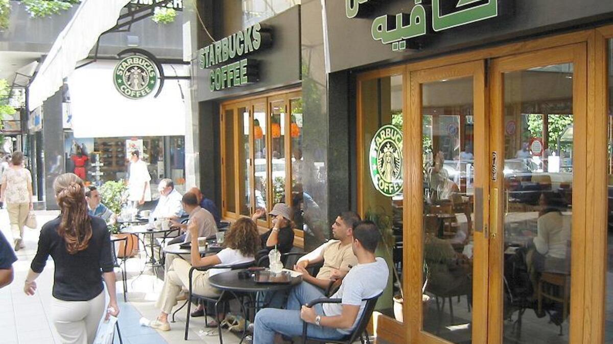 Hamra stays alive for Ramadan in Lebanon