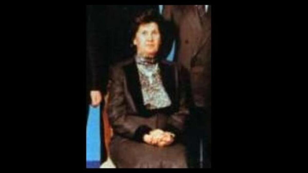 أنيسة مخلوف والدة بشار الأسد