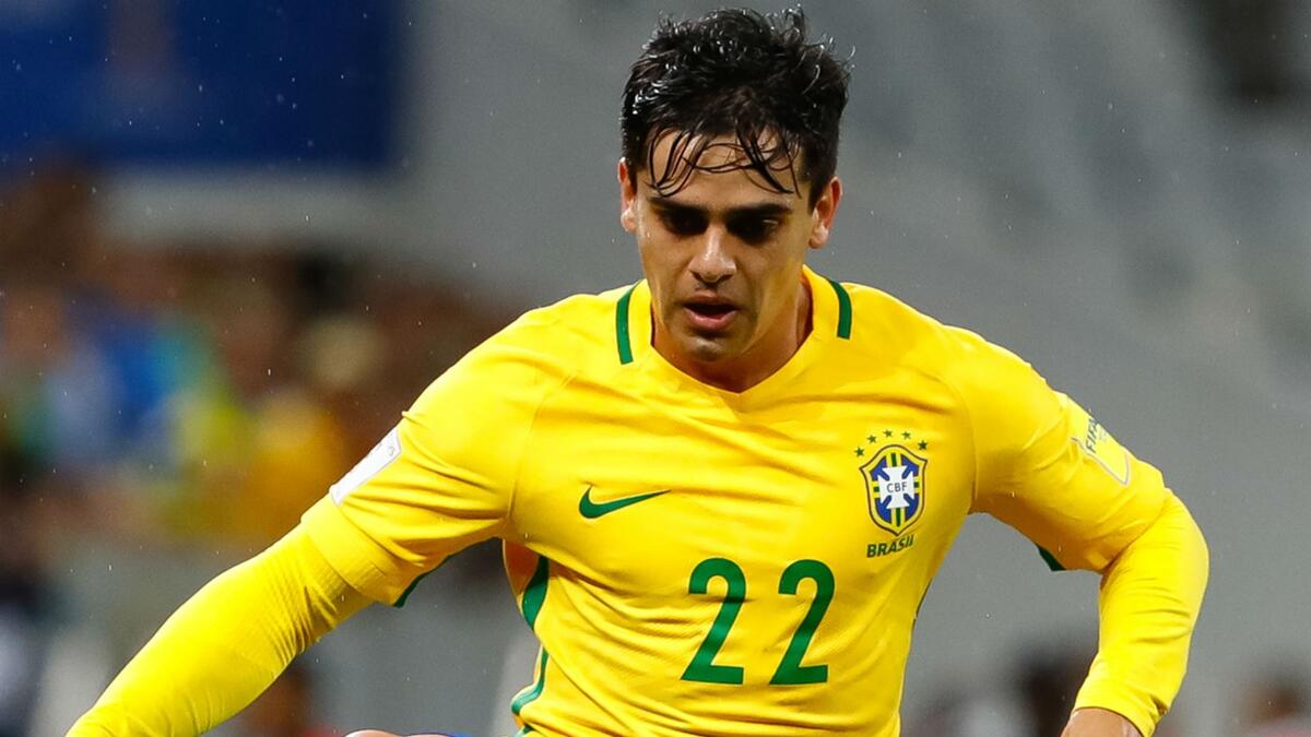 الظهير الأيمن: البرازيلي فاغنر