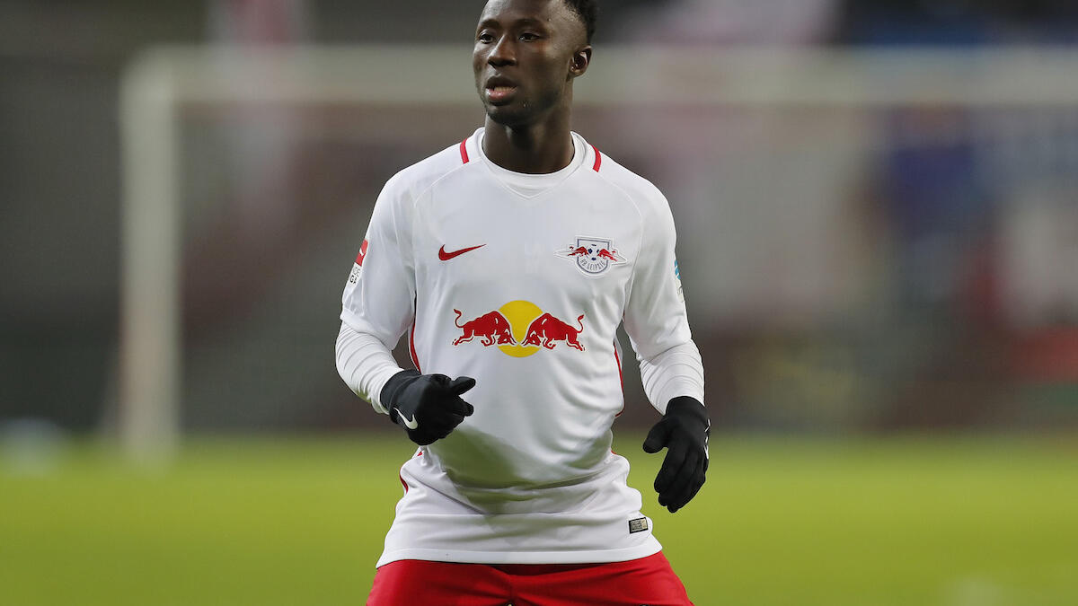 الغيني نابي كيتا (22 عاماً): أحدث ثورة في الدوري الألماني الموسم الماضي مع لايبتزيغ، ومثل القوة الدافعة وراء وصافة فريقه خلف بايرن ميونيخ. لفت الأنظار إليه في 30 مباراة. تشير تقارير إلى رغبة العديد من الأندية في الحصول على توقيعه خصوصاً ليفربول.