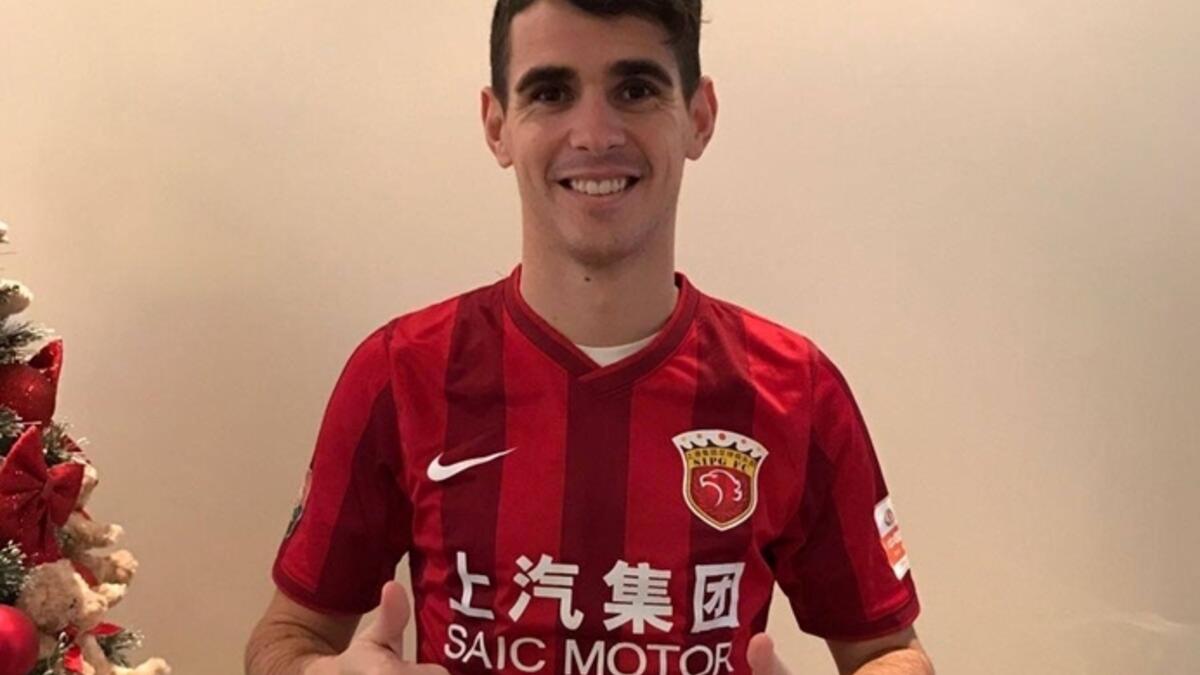 4- البرازيلي أوسكار دوس سانتوس (شنغهاي الصيني): 400 ألف جنيه استرليني أسبوعياً (21 مليون سنوياً).