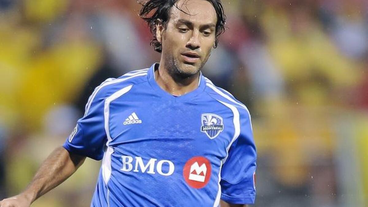 6- الإيطالي أليساندرو نيستا: انتقل من لاتسيو إلى ميلان بقيمة 27 مليون يورو. يعد أحد أفضل لاعبي ميلان على مر التاريخ، منذ قدومه إلى النادي عام 2002، فاز بلقب الدوري الإيطالي مرتين، ووصل إلى 3 نهائيات لدوري الأبطال حصد منها بطولتين، كما فاز بكأس العالم مع الآتزوري.