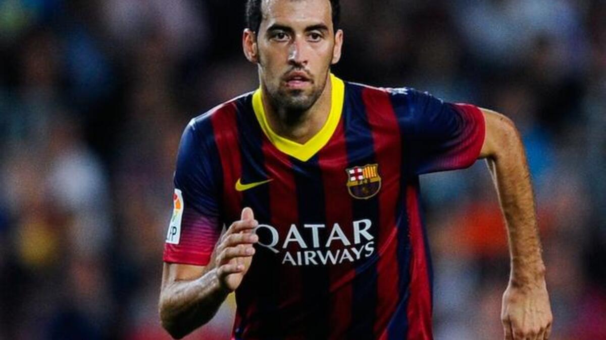 لاعب الارتكاز سيرجيو بوسكيتس (برشلونة): 43.4 مليون يورو.