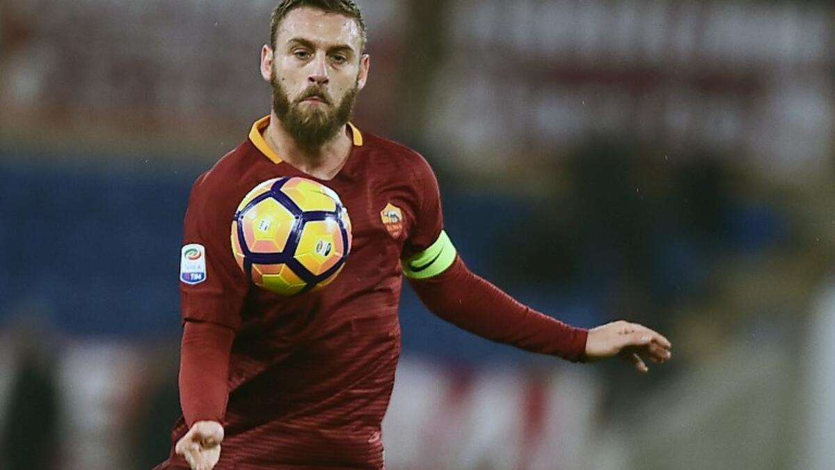 لاعب الوسط الإيطالي دانييلي دي روسي: لعب في صفوف روما لـ 15 عاماً ونصف حتى الآن.