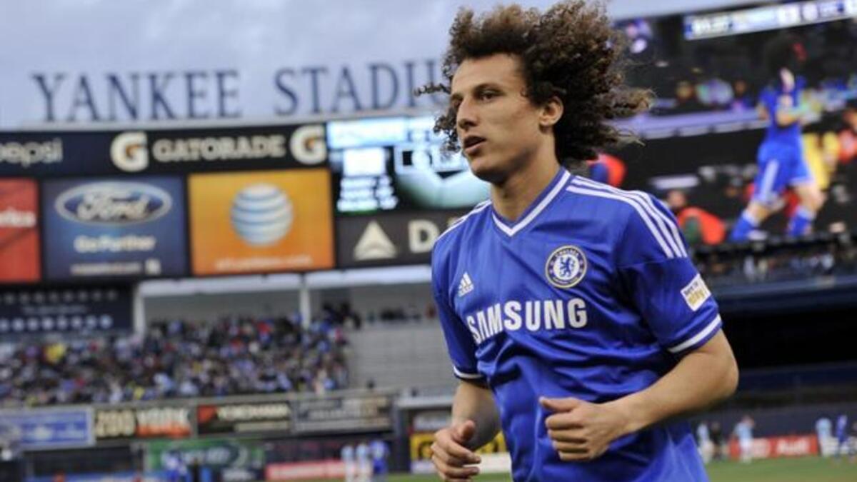 13- المدافع البرازيلي دافيد لويز: من باريس سان جيرمان إلى تشلسي مقابل 38.5 مليون يورو