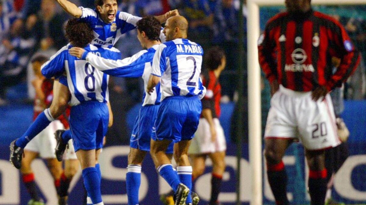 ديبورتيفو 4-0 ميلان (إياب ربع نهائي موسم 2003-2004): تقدم لا كورونيا بثلاثيةٍ نظيفة مع نهاية الشوط الأول أمام حامل اللقب حينها، قبل أن ينتهي اللقاء بهدفٍ رابع قلب إثرها الإسبانيون الخسارة ذهاباً بثلاثيةٍ نظيفة ليبلغوا نصف النهائي عن جدارة واستحقاق.