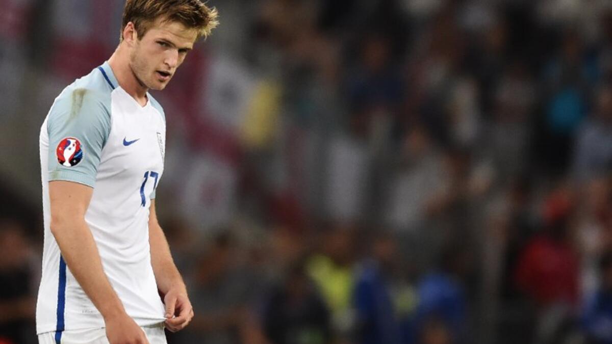 لاعب الوسط إيريك داير (إنجلترا)