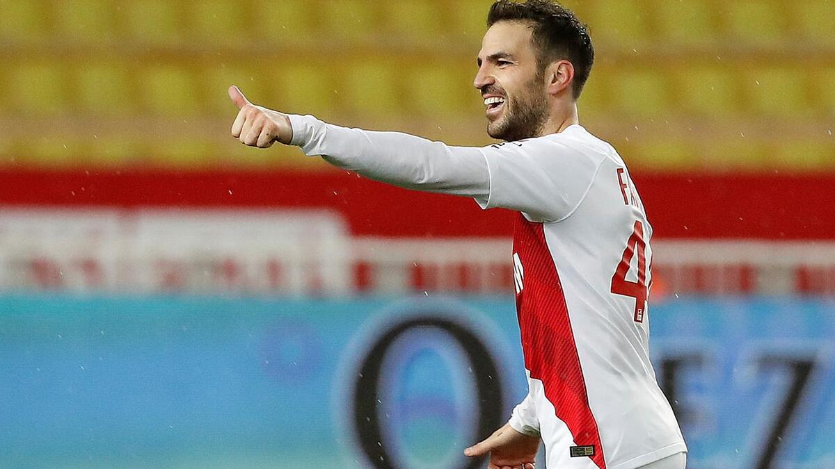 لاعب الوسط الإسباني سيسك فابريغاس: من تشيلسي إلى موناكو دون الكشف عن قيمة الصفقة