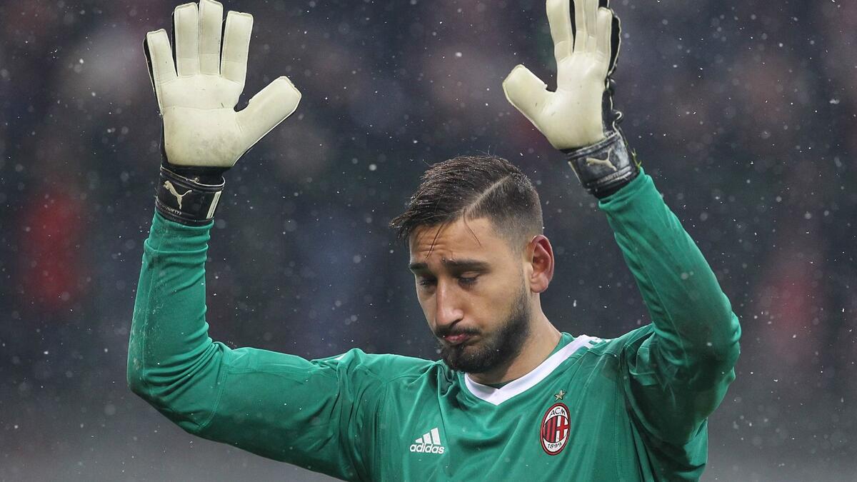 المركز السادس: الحارس الإيطالي جيانلويجي دوناروما (ميلان) ويتقاضى 6 ملايين يورو سنوياً.