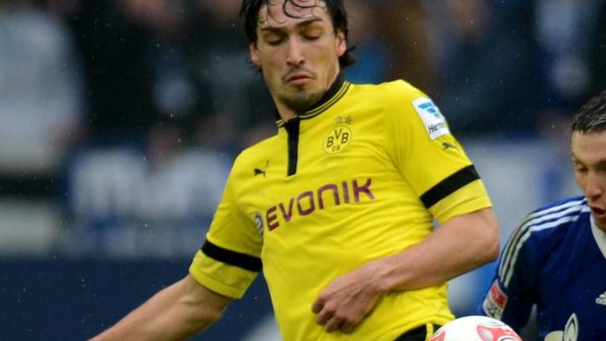 الألماني ماتس هوميلز مدافع بوروسيا دورتموند والذي ابتعد فترة طويلة بداعي إصابة في الكاحل عانى منها منذ نوفمبر الماضي، إلا أن عودته ستكون خلال الأيام المقبلة.