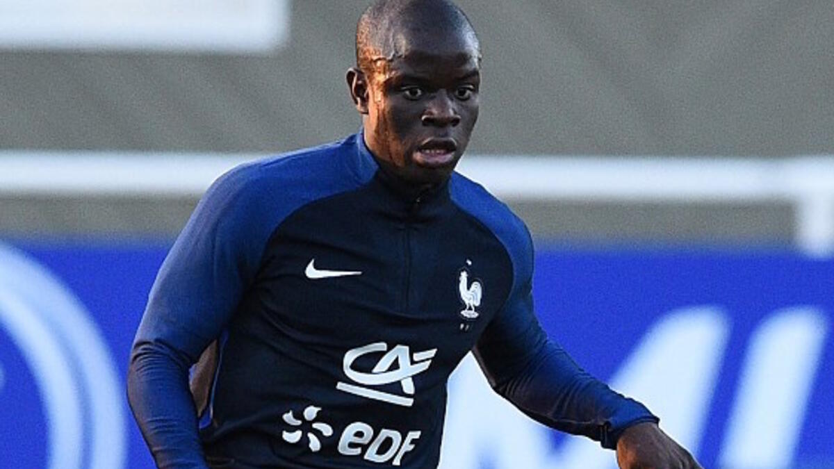 المركز السادس: نغولو كانتي لاعب وسط تشيلسي، ويبلغ دخله الأسبوعي 290 ألف جنيه.